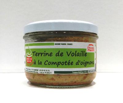 Terrine de volaille à la compotée d'oignons